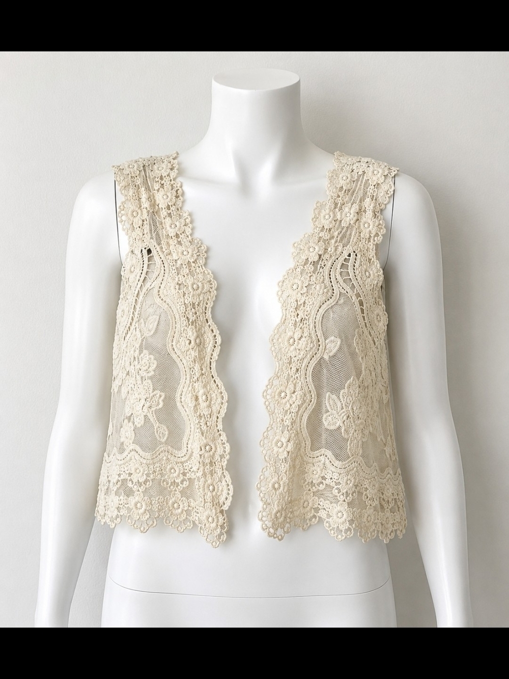 Ivory Floral Lace Cropped Vest – Romantic Boho Cottagecore